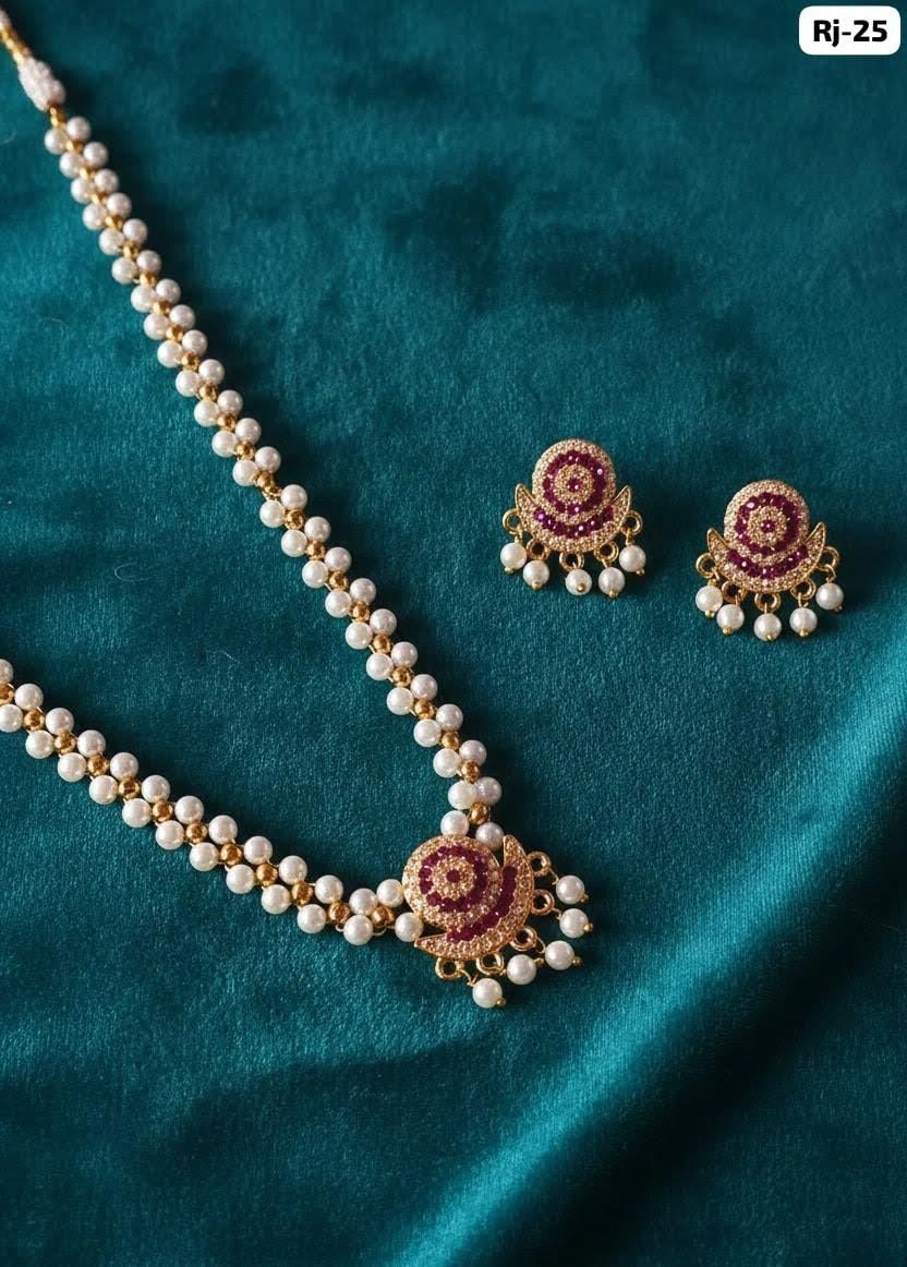 Royal Pearl Ruby Pendant Necklace Set – Elegant Traditional Pearl Jewellery
