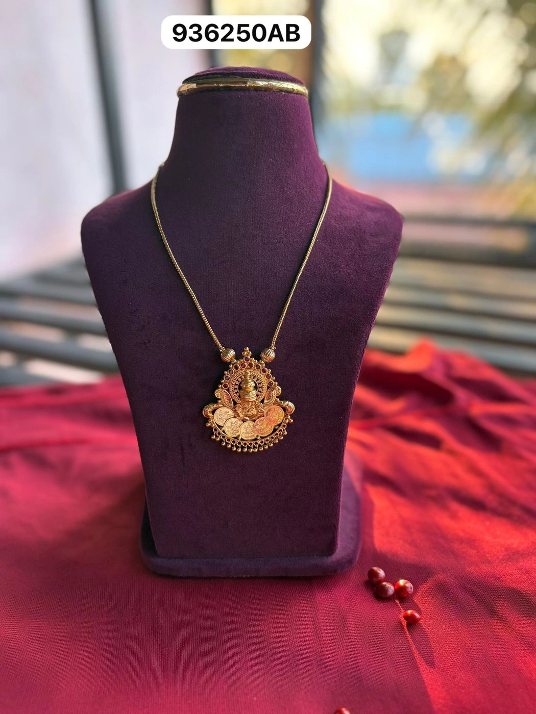 Divine Lakshmi Coin Temple Pendant Necklace – Traditional South Indian Gold Style Jewellery