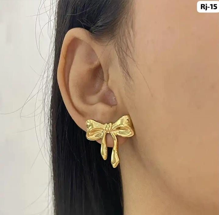Elegant Golden Bow Stud Earrings – Minimal Chic Designer Jewellery