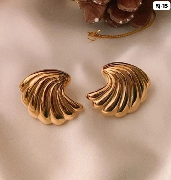 Golden Wave Shell Stud Earrings – Elegant Minimal Designer Jewellery