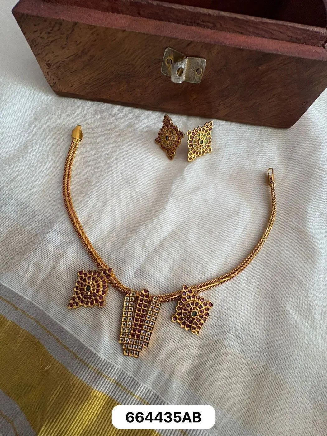 Balaji Kemp Choker Necklace Set