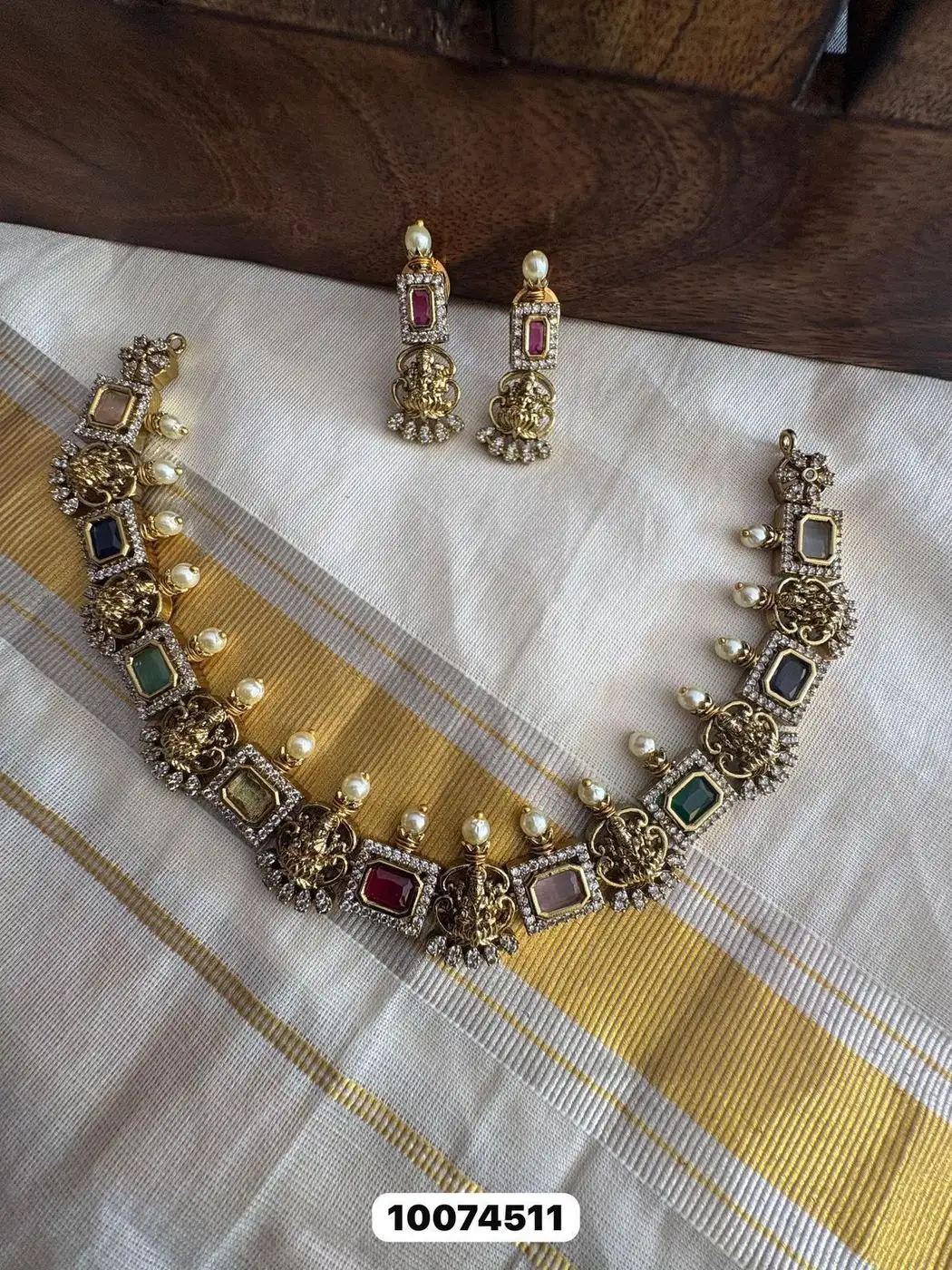 Vishu Shaanvi Lakshmi Stone Necklace Set