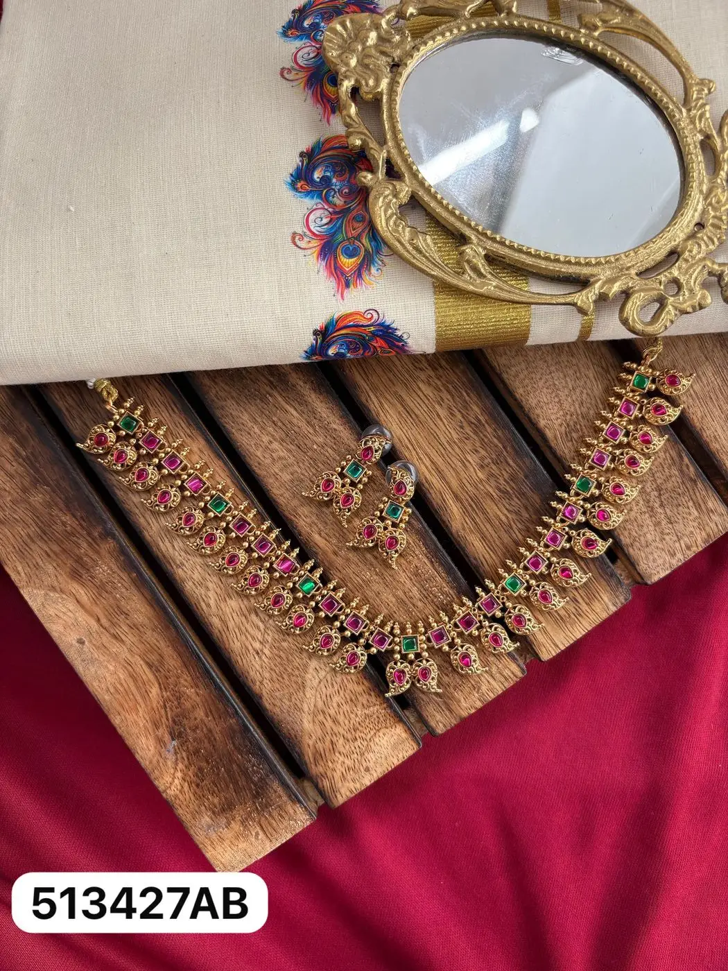 Neha Kemp Stone Necklace Set