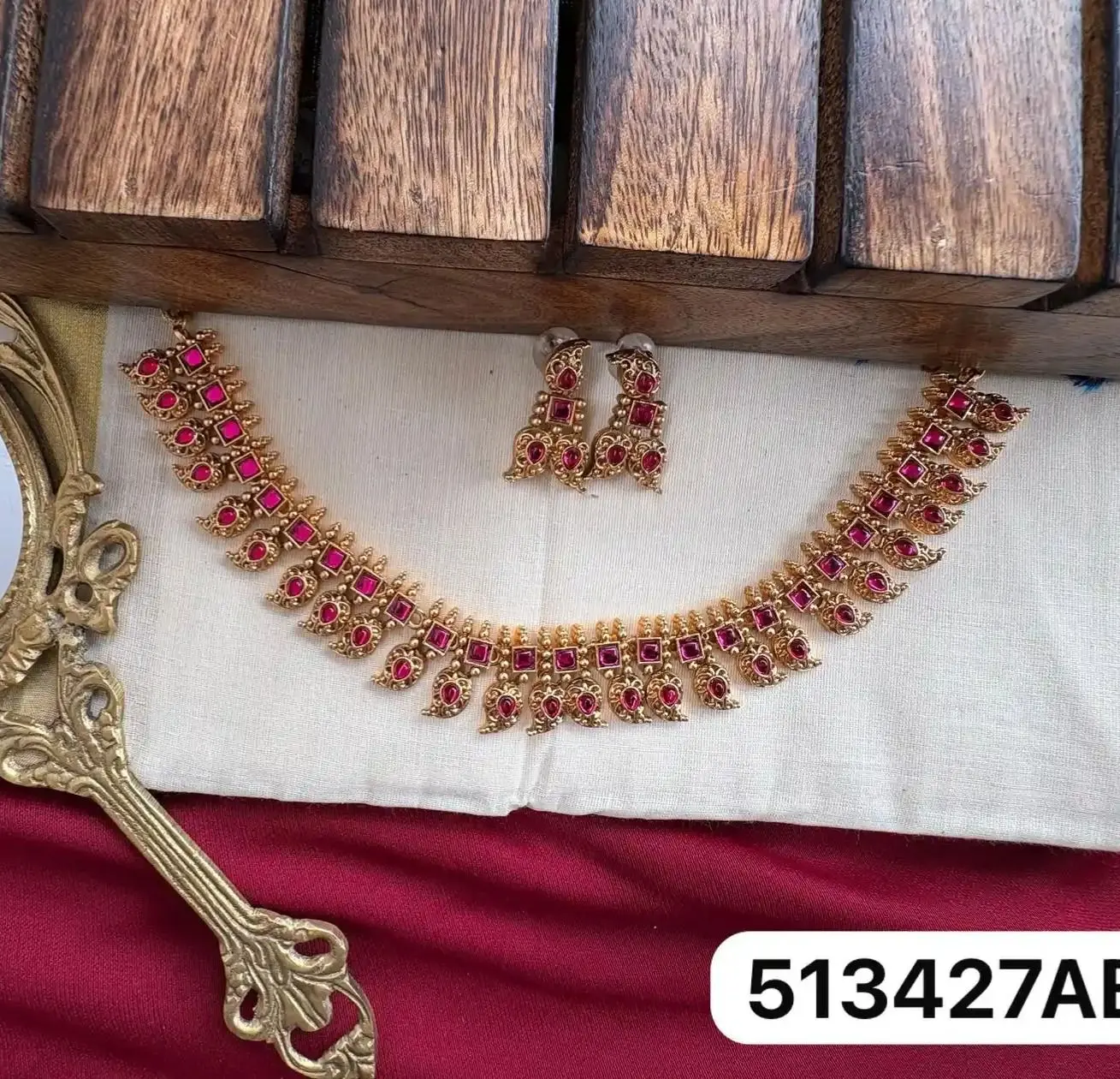 Neha Kemp Stone Necklace Set 3