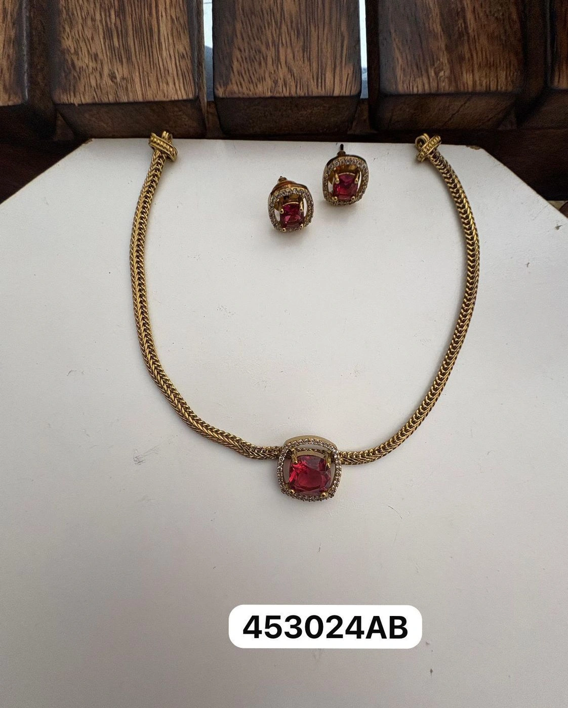 Classic Glow Pendant Chain Set 2