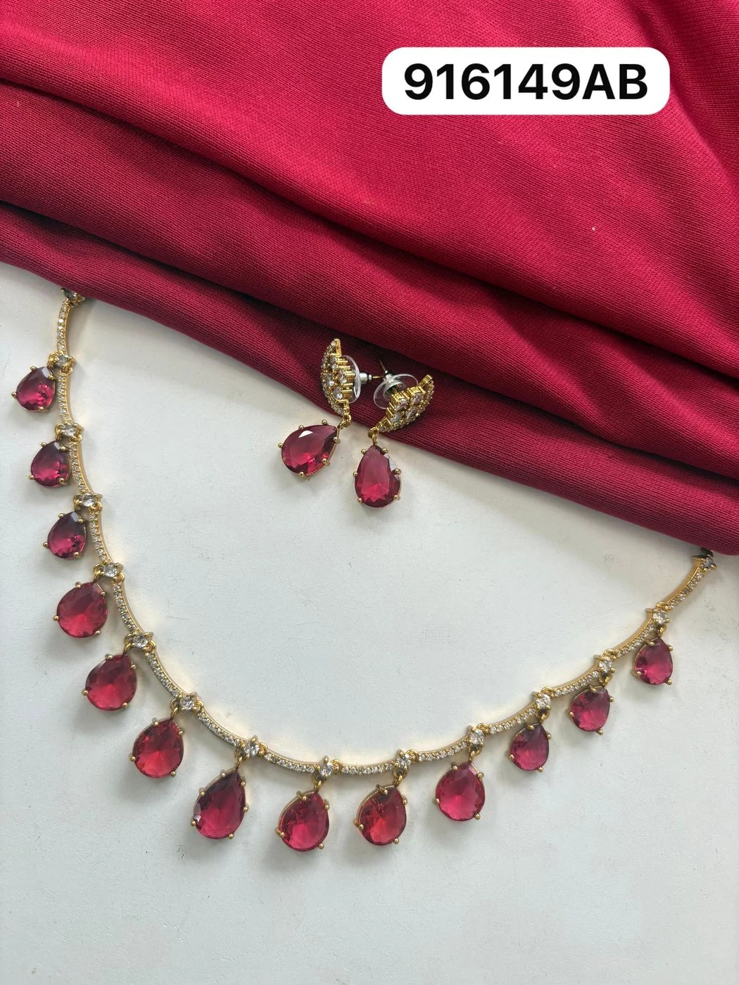 Royal Teardrop Stone Necklace Set 2