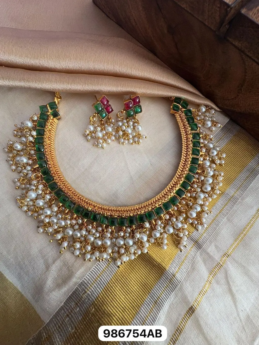 Vishu Special Reversible Pearl Choker 2