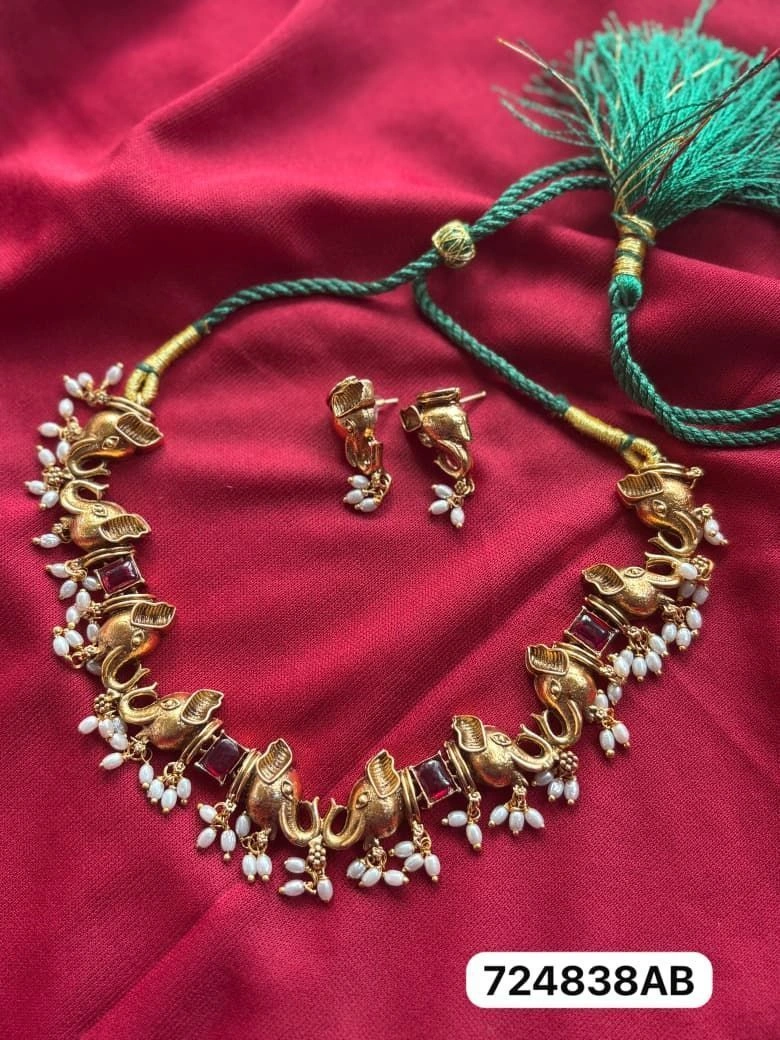 Royal Emli Antique Temple Necklace Set 2