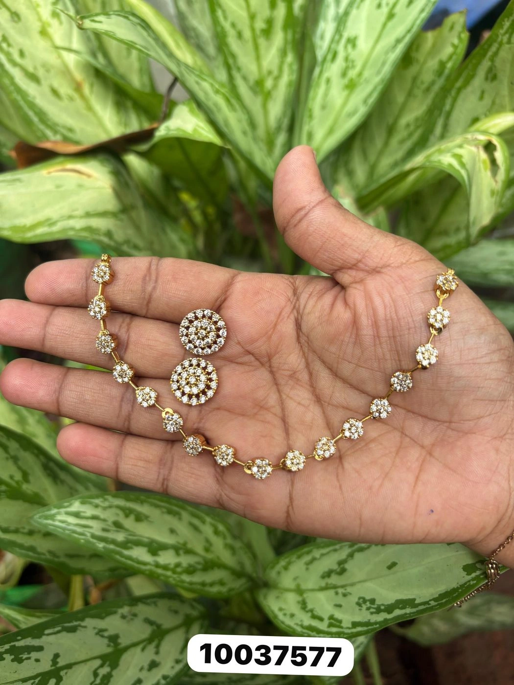 Snow Blossom White Stone Necklace Set 2