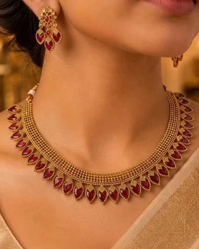 Royal Kemp Leaf Statement Necklace Set 1
