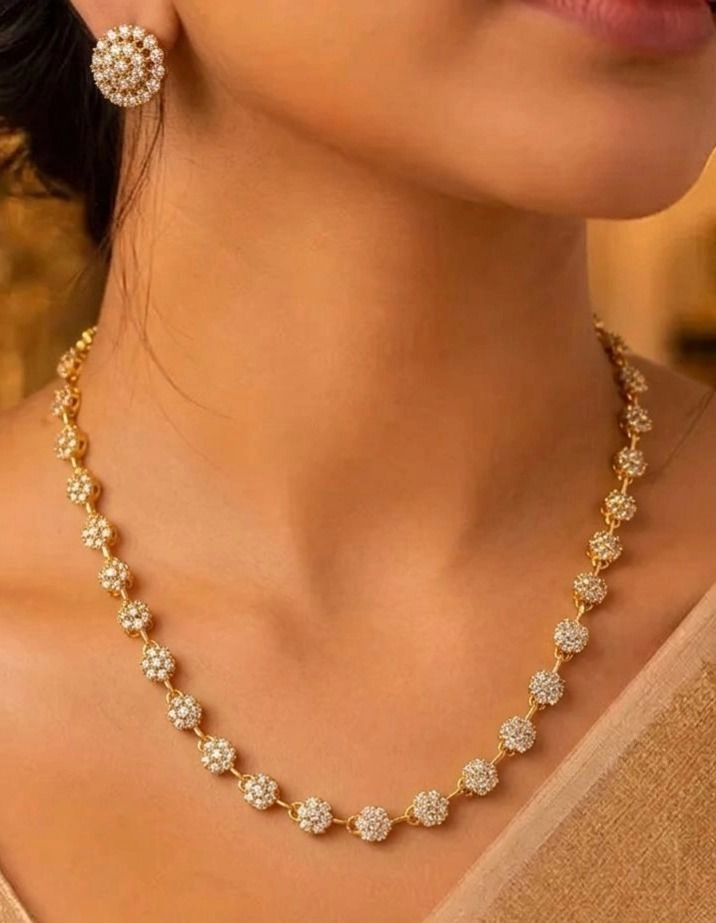 Snow Blossom White Stone Necklace Set 1