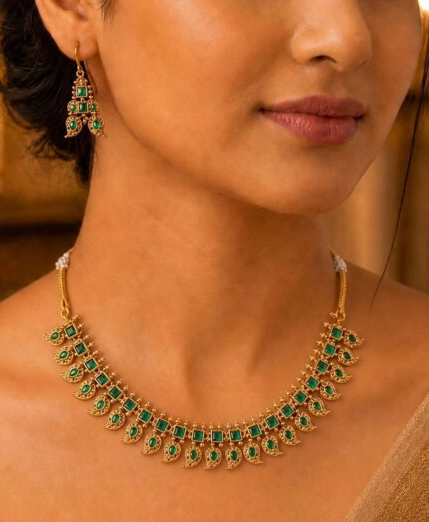 Neha Kemp Stone Necklace Set 1