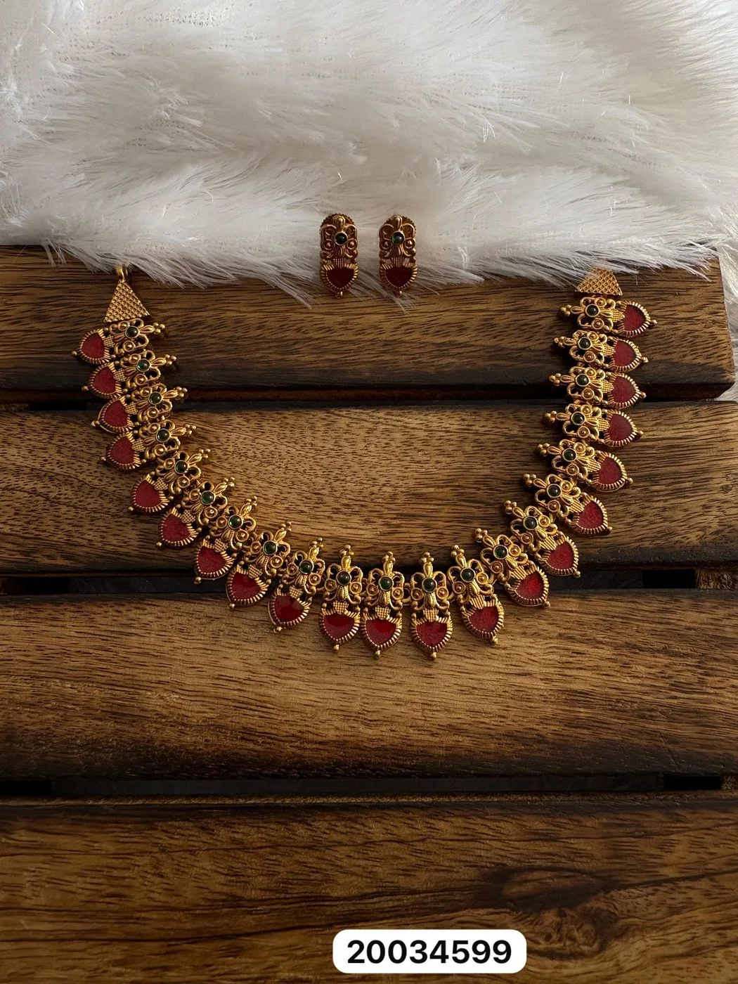 Tryloom Heritage Peacock Temple Necklace Set – Premium Antique Gold Traditional Jewellery Available in Emerald Green & Ruby Red 2