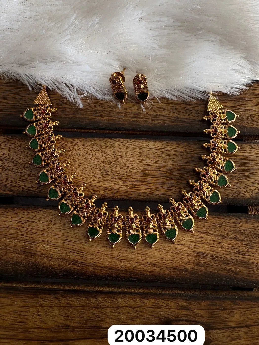 Tryloom Heritage Peacock Temple Necklace Set – Premium Antique Gold Traditional Jewellery Available in Emerald Green & Ruby Red 3