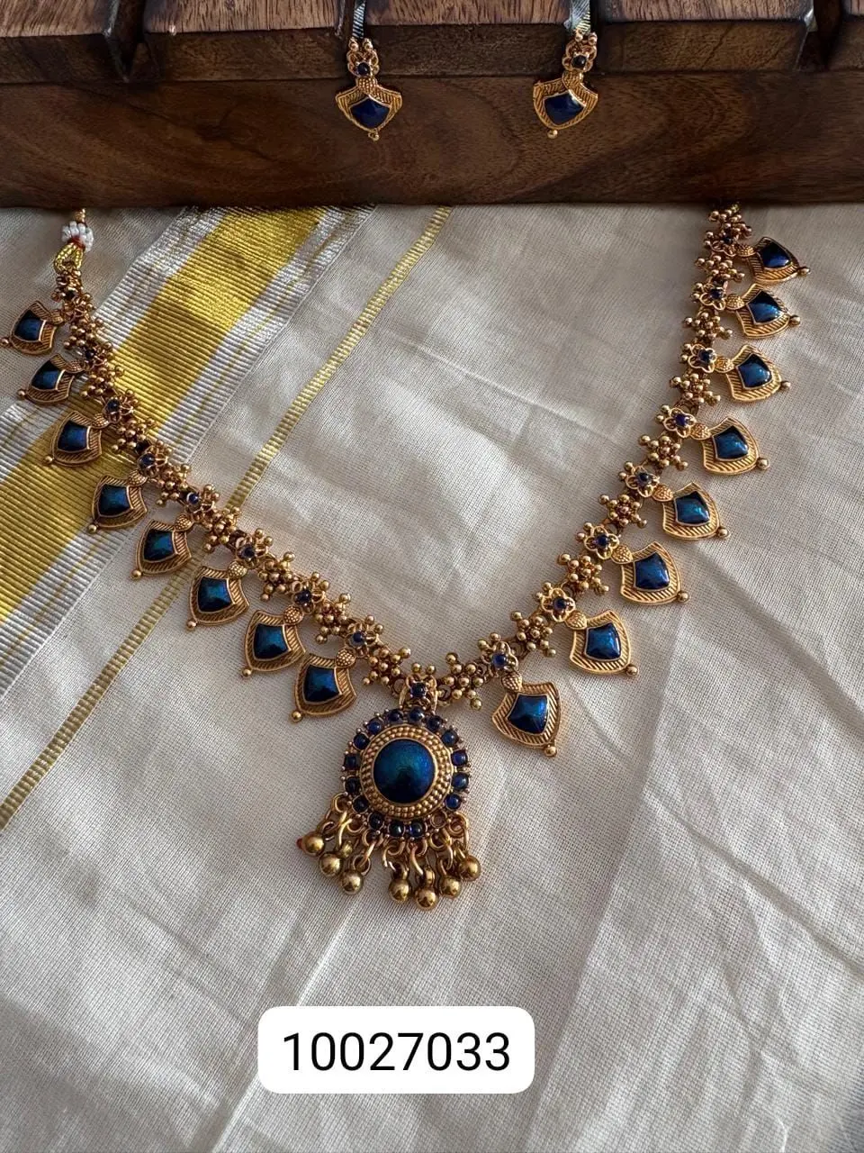 Tryloom Royal Blue Temple Necklace Set – Premium Antique Gold Traditional Jewellery 2
