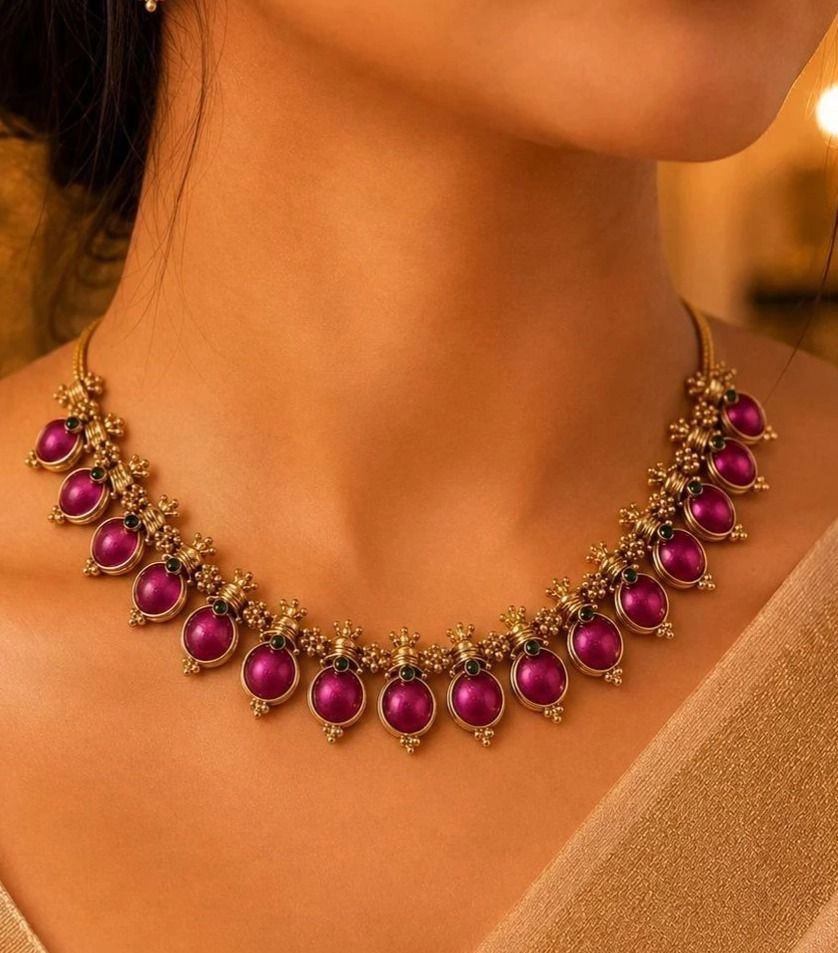 Tryloom Antique Kemp Stone Necklace Set – Premium Temple Style Necklace with Matching Earrings 1