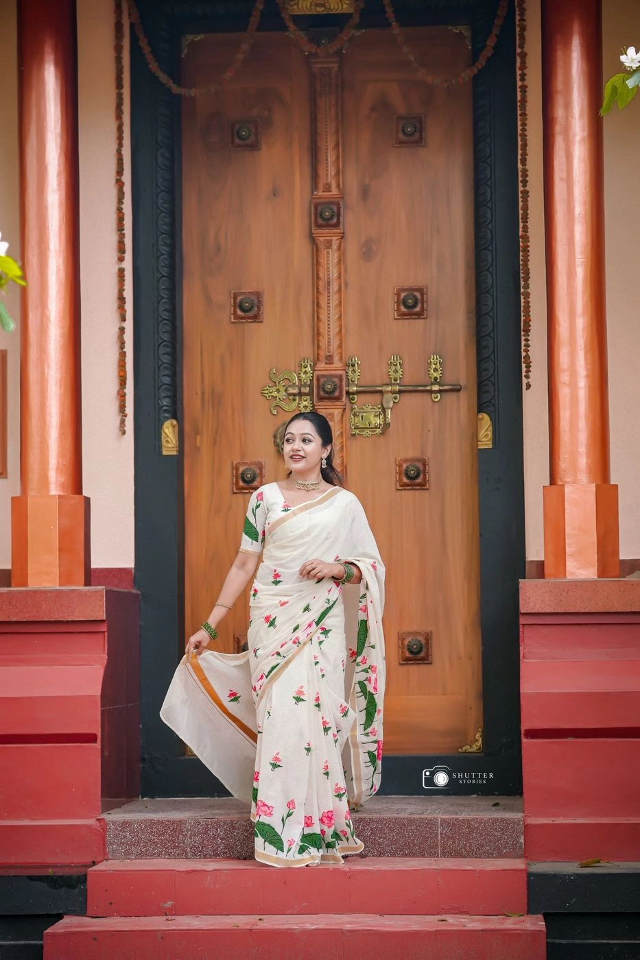 Tryloom Sumangala Small Lotus Onam Set Saree | Premium Kerala Cotton Floral Set Mundu for Women 4