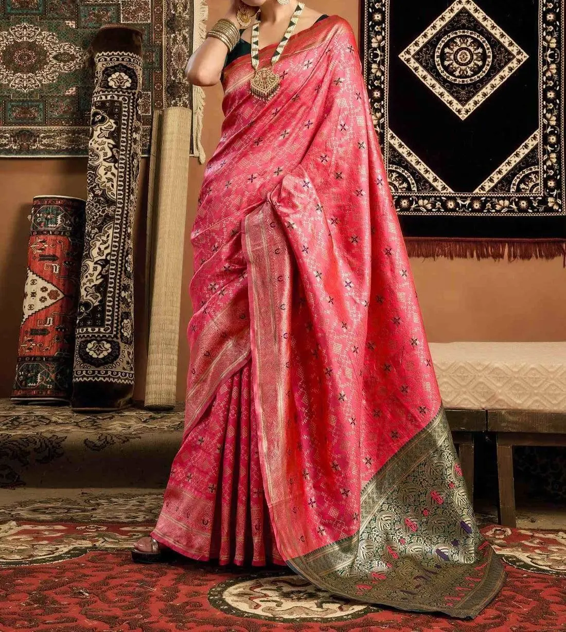 Tryloom Shweta Tiwari Amber Yellow Banarasi Silk Saree 10