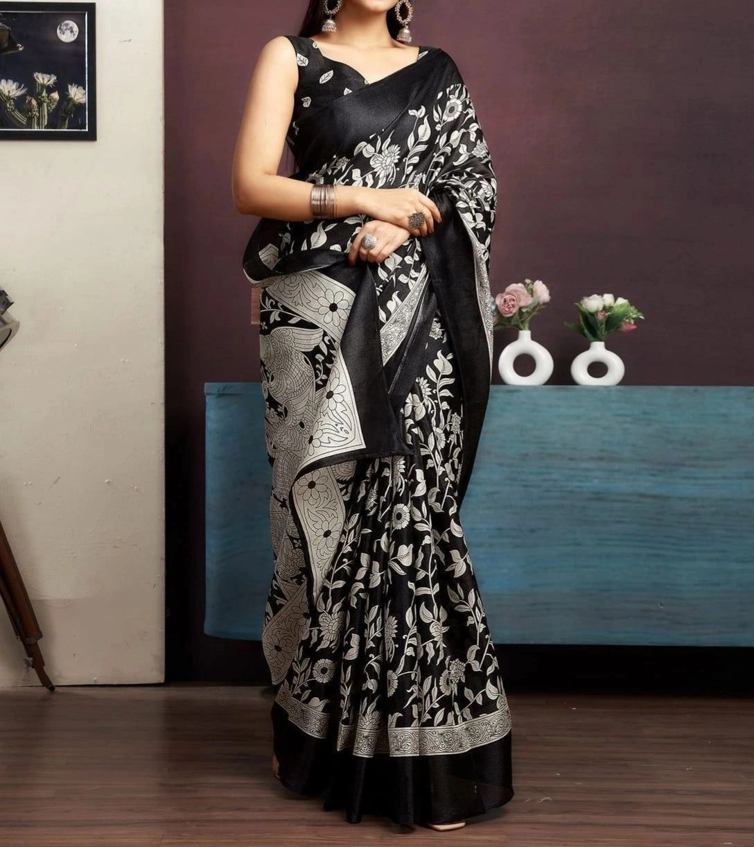 Tryloom Black Cotton Blend Printed Saree 5