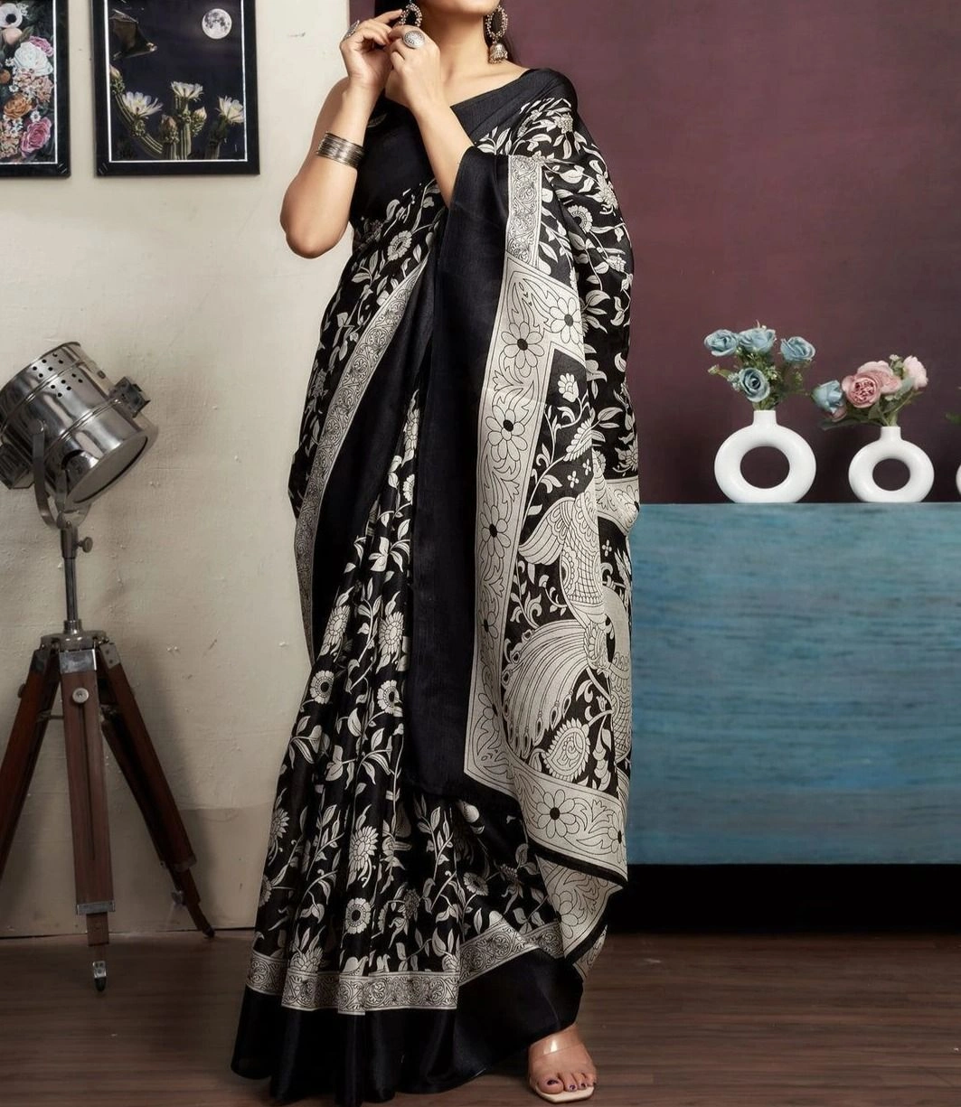Tryloom Black Cotton Blend Printed Saree 7