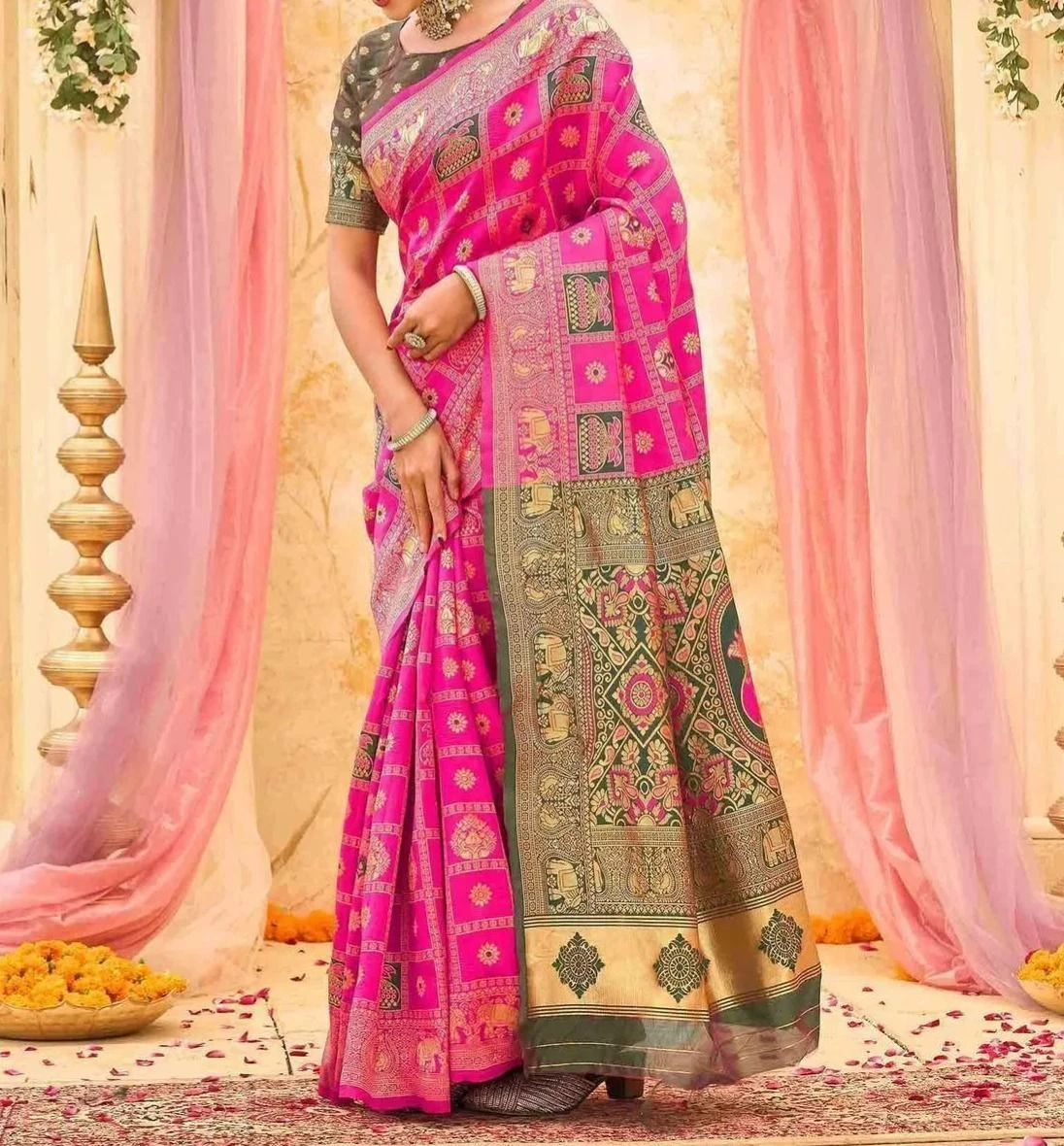 Tryloom Yellow Silk Woven Patola Saree 4