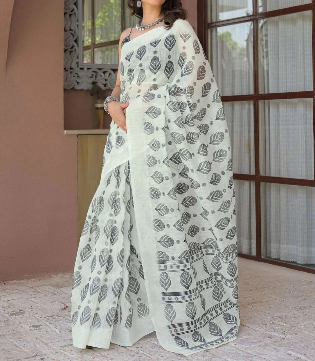 Tryloom Ready To Wear Off White Linen Printed Embroidery Border Onam Saree 6