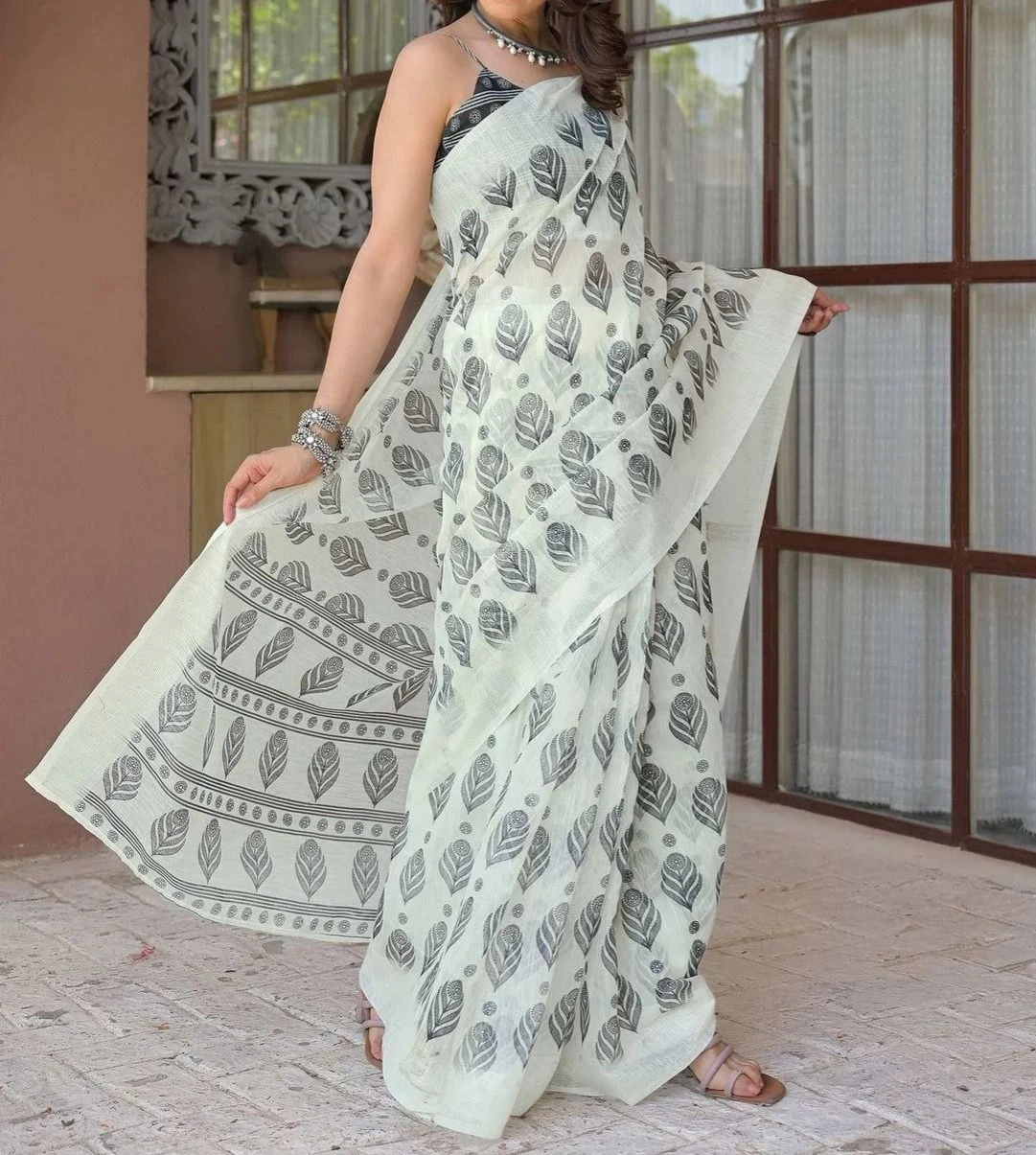 Tryloom Ready To Wear Off White Linen Printed Embroidery Border Onam Saree 7