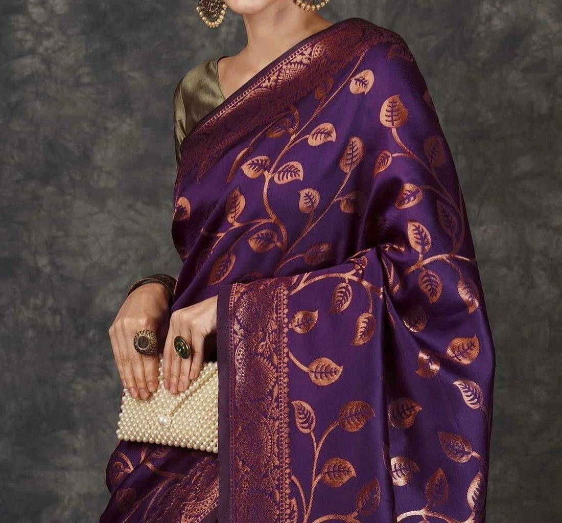 Tryloom Dark Purple Silk Woven Banarasi Saree 3