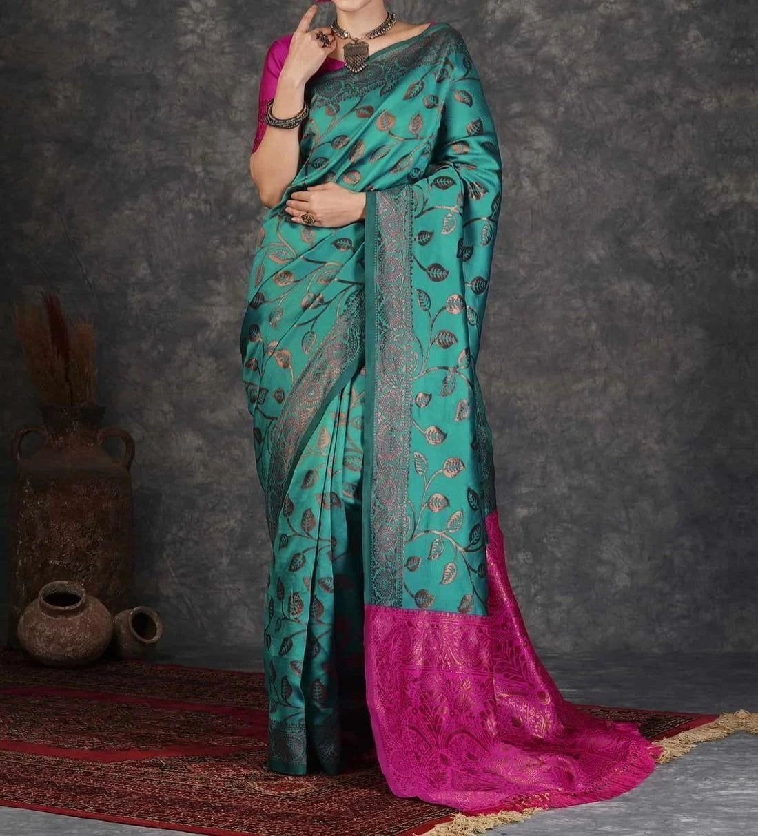 Tryloom Dark Purple Silk Woven Banarasi Saree 2