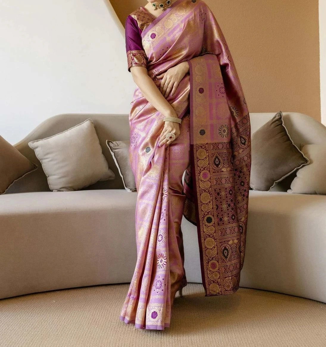 Tryloom Dusty Pink Silk Woven Patola Saree 6
