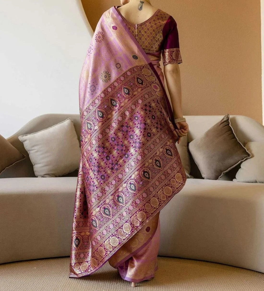 Tryloom Dusty Pink Silk Woven Patola Saree 4