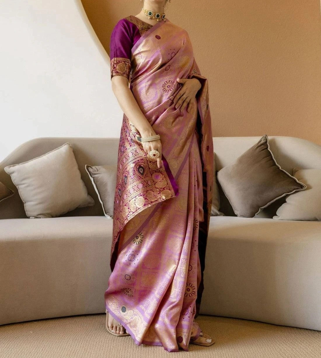 Tryloom Dusty Pink Silk Woven Patola Saree 3