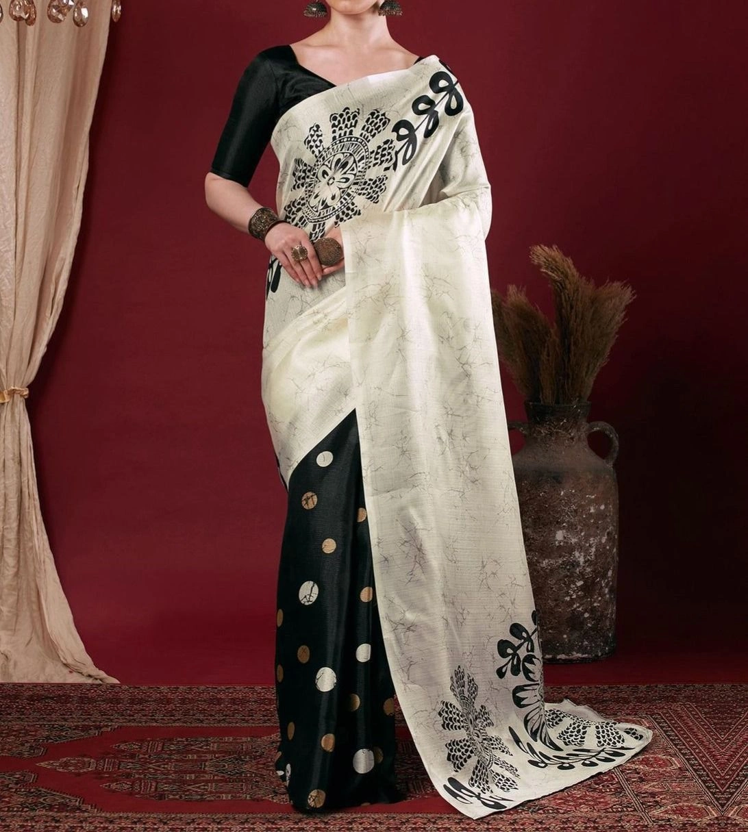 Tryloom White Cotton Blend Floral Printed Saree 2