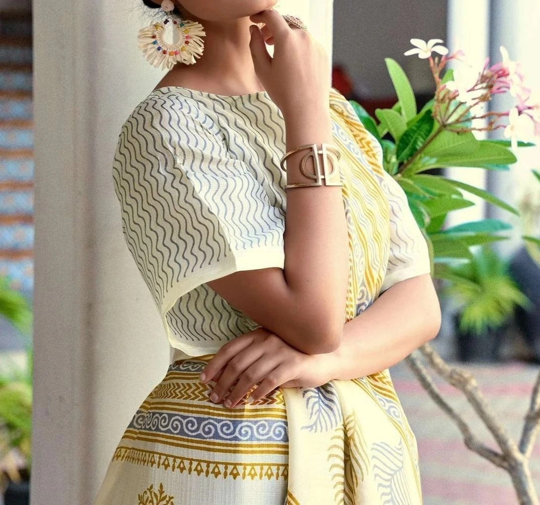 Tryloom Off White Cotton Blend Printed Onam Saree 5