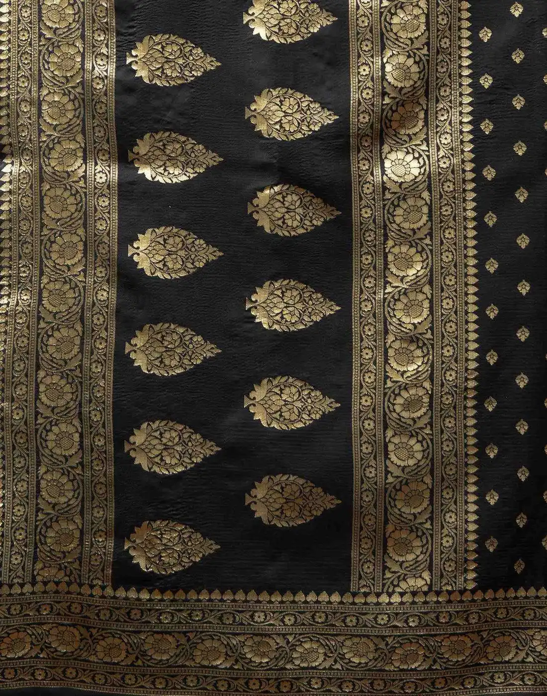 Tryloom Black Silk Woven Banarasi Saree 7