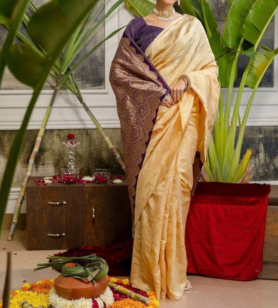Tryloom Cream Silk Woven Banarasi Onam Saree 6