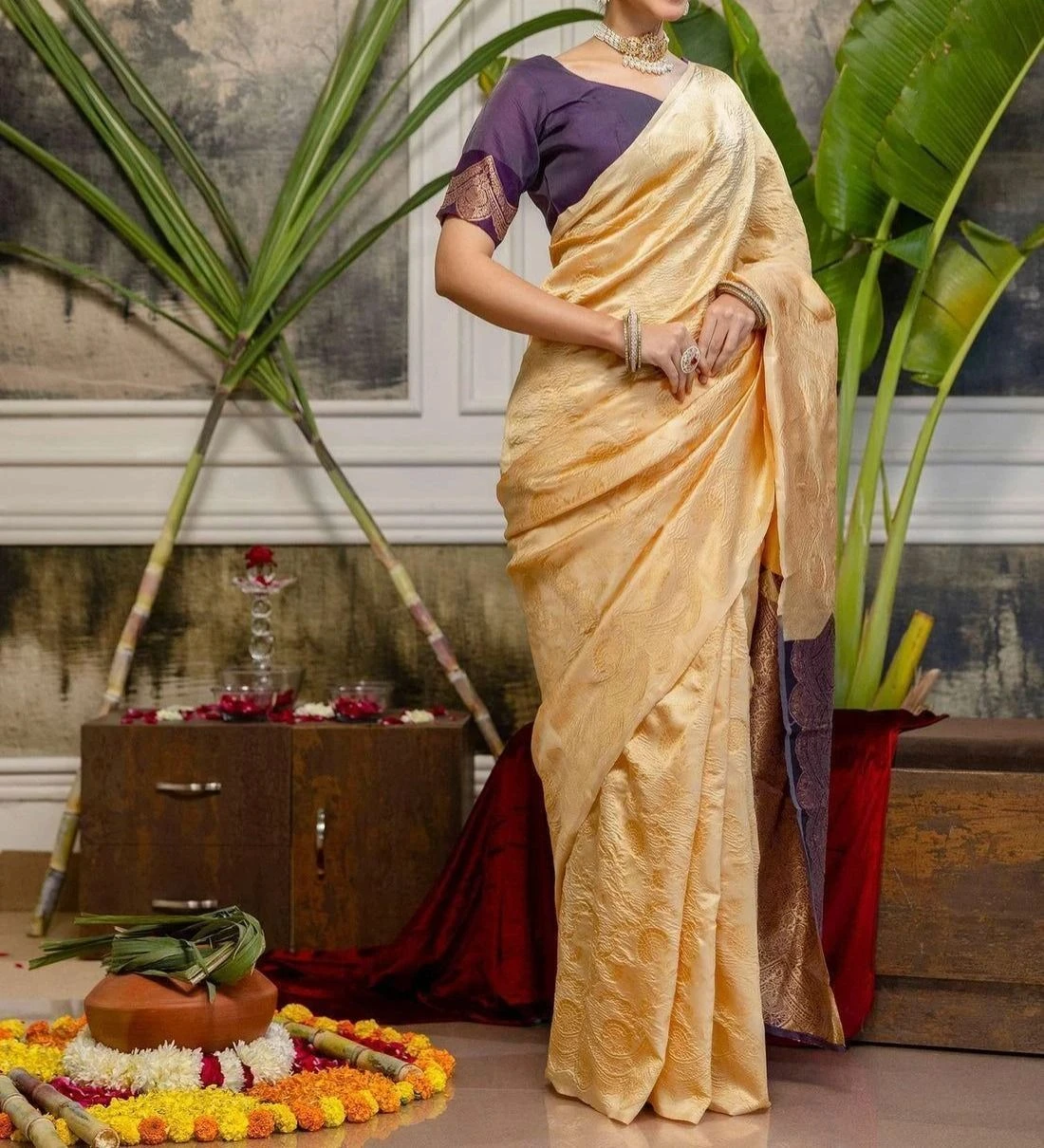 Tryloom Cream Silk Woven Banarasi Onam Saree 5