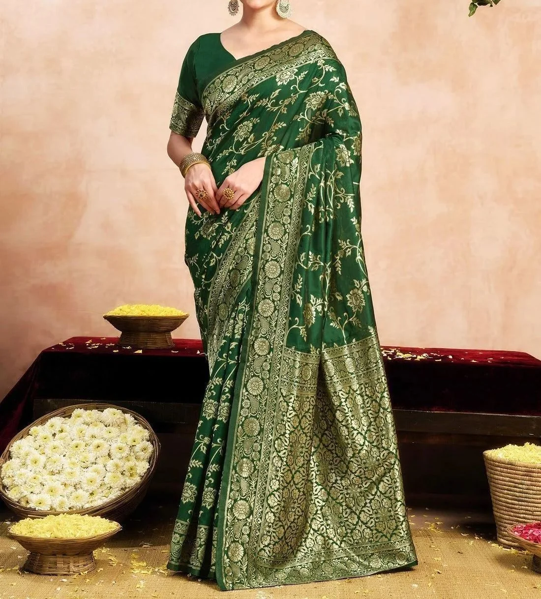Tryloom Silk Woven Banarasi Saree 3