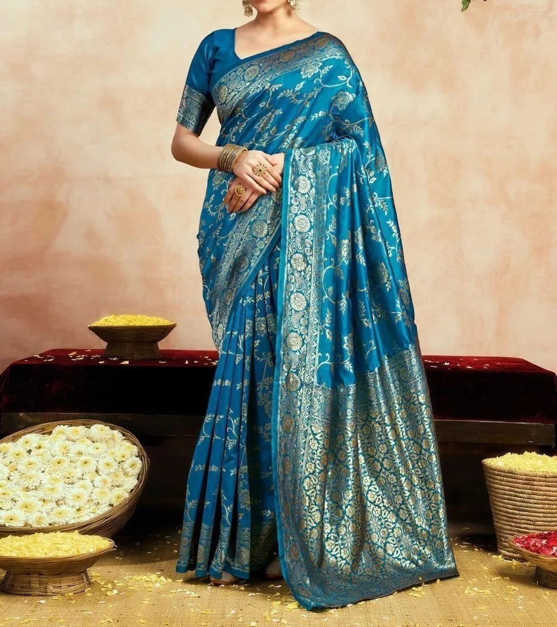 Tryloom Silk Woven Banarasi Saree 4