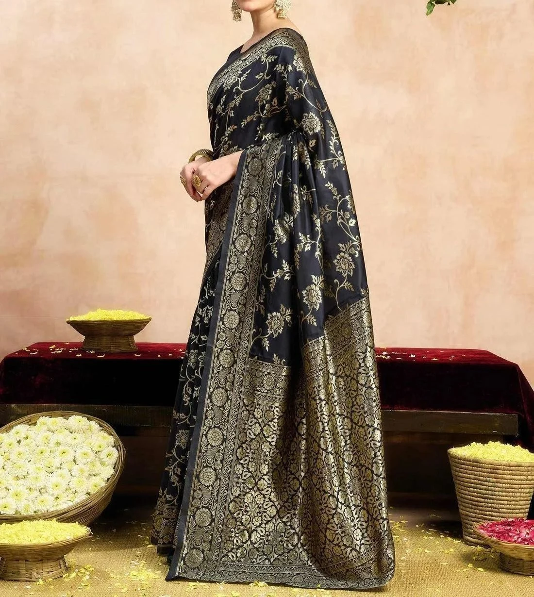 Tryloom Silk Woven Banarasi Saree 7