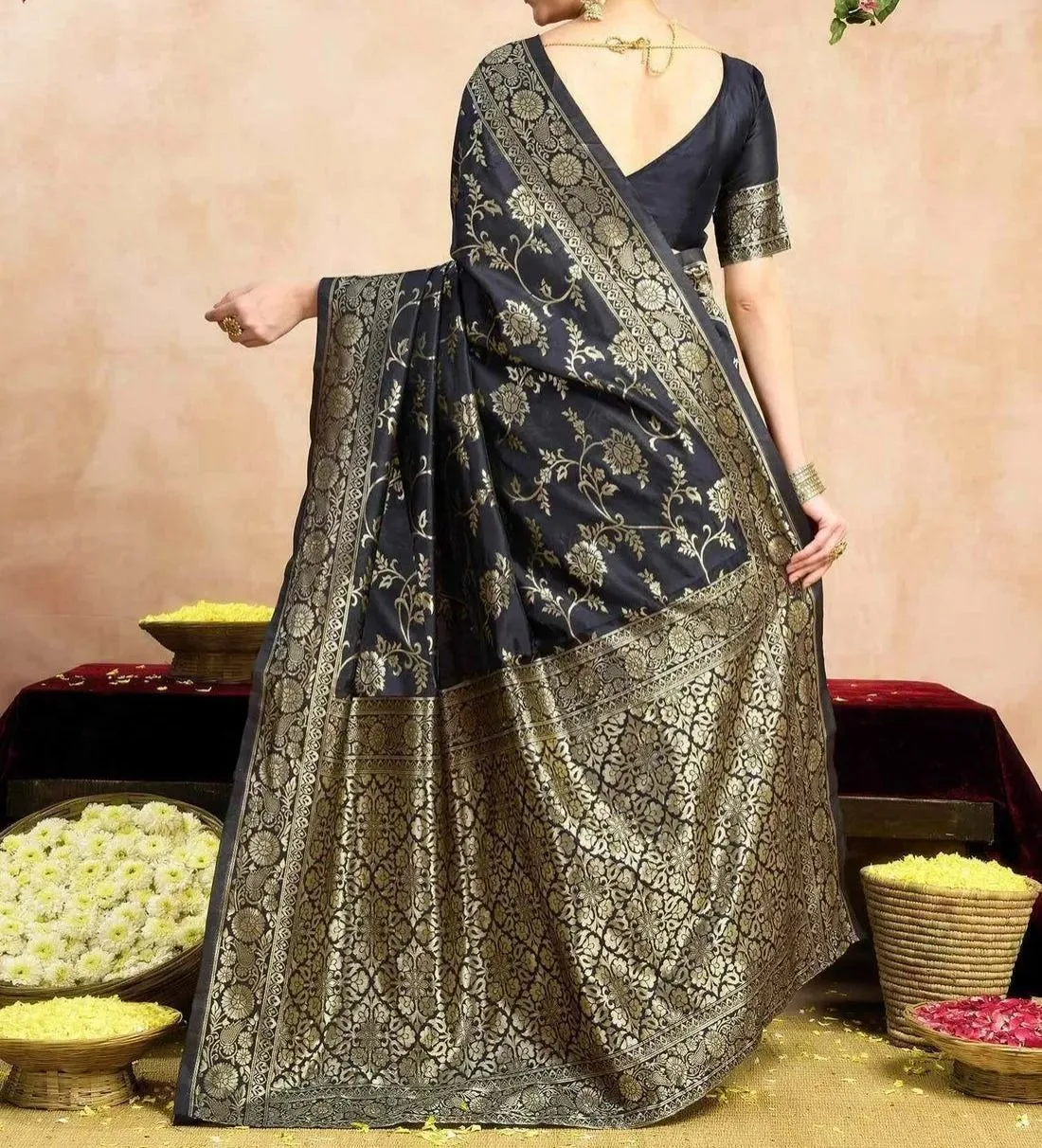 Tryloom Silk Woven Banarasi Saree 9