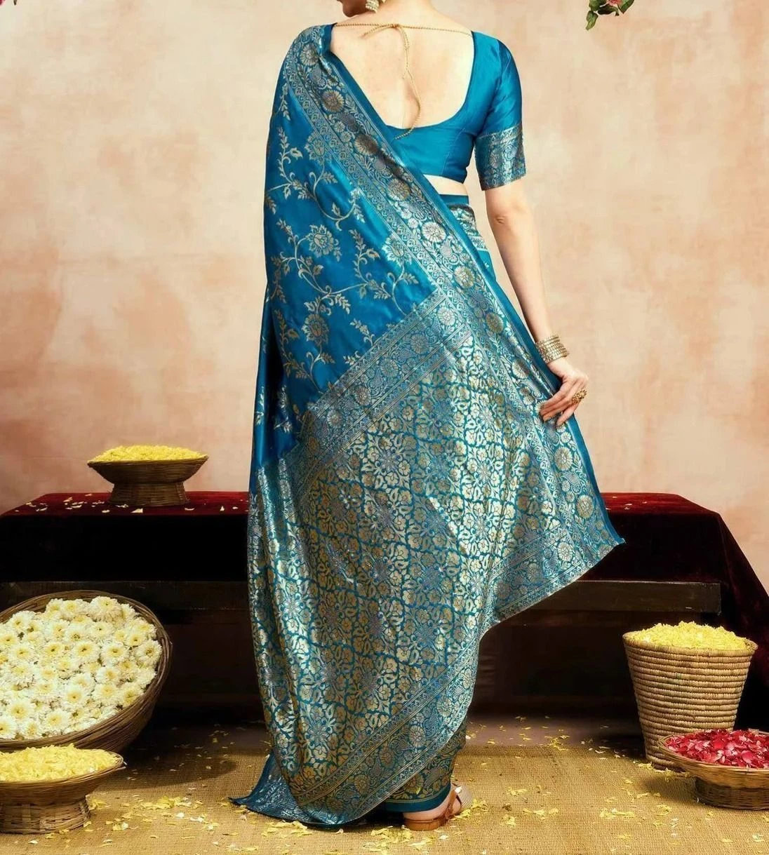 Tryloom Silk Woven Banarasi Saree 12