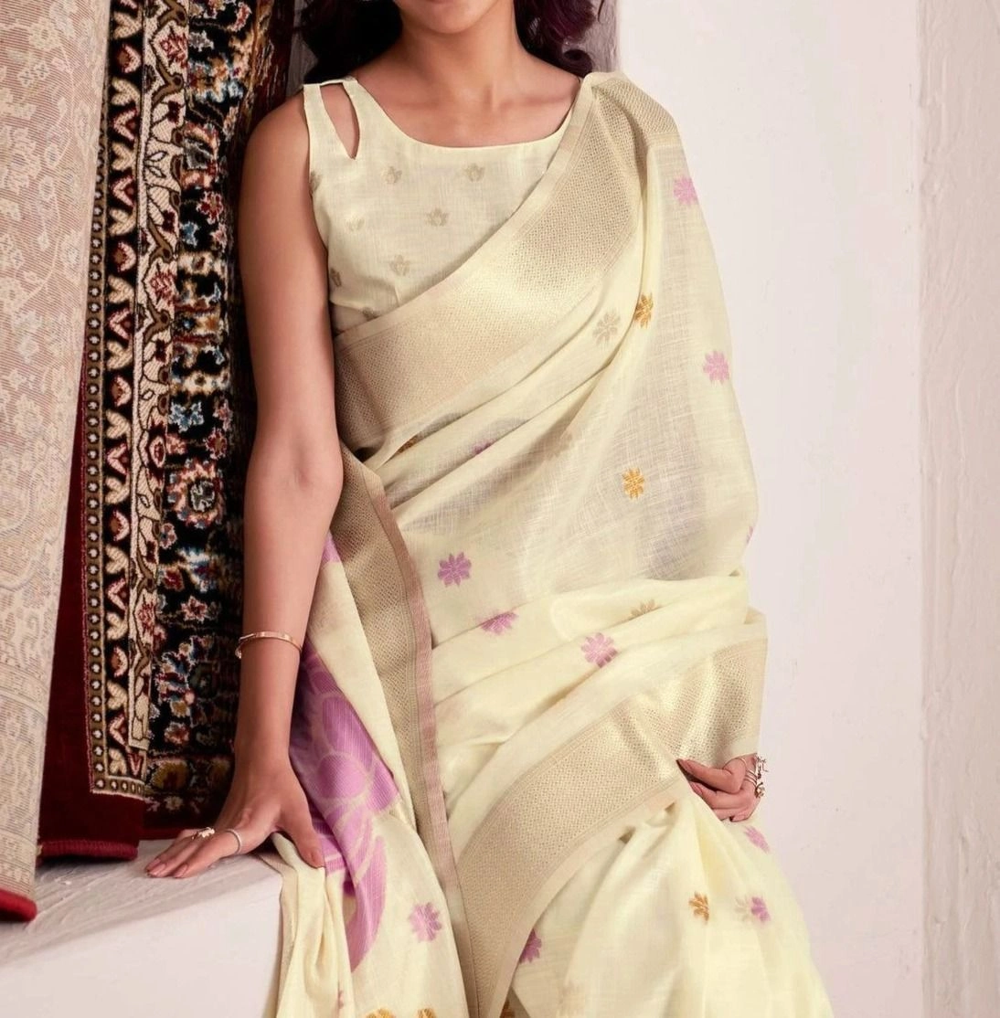 Tryloom Cream Linen Woven Onam Saree 2