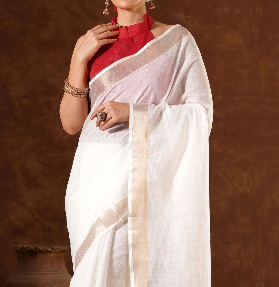 Tryloom White Linen Zari work Plain Onam Saree 2