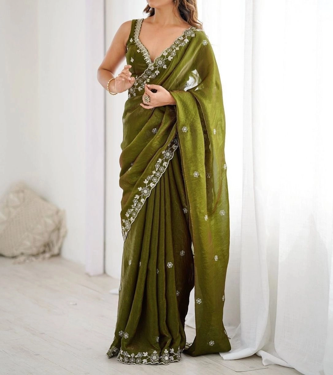 Tryloom Mehndi Green Tissue Silk Sequence Embroidery Saree 3