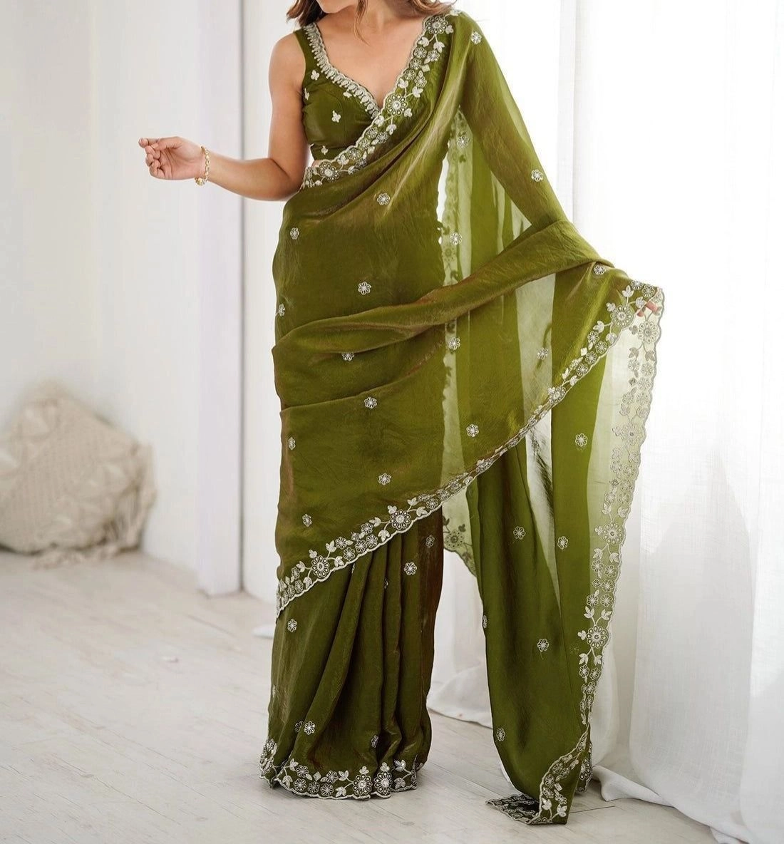 Tryloom Mehndi Green Tissue Silk Sequence Embroidery Saree 5