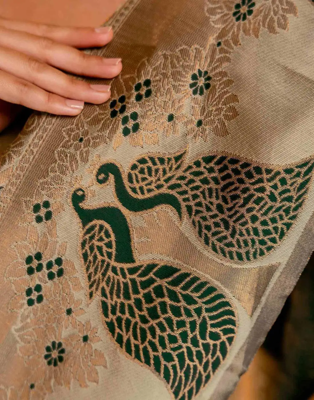 Tryloom Dark Green Silk Woven Kanjivaram Saree 9