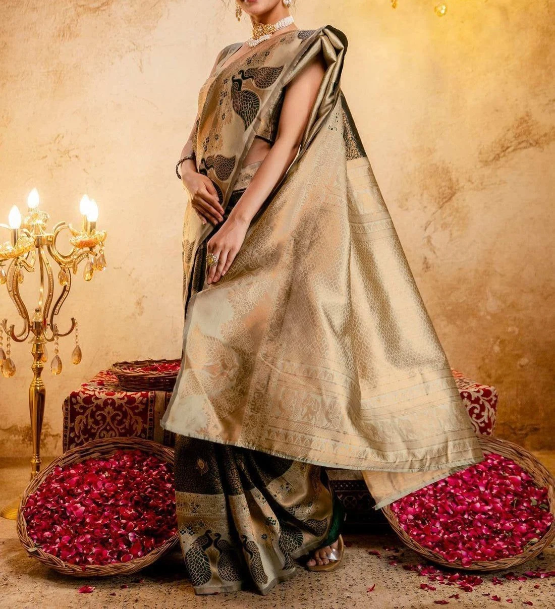 Tryloom Dark Green Silk Woven Kanjivaram Saree 7