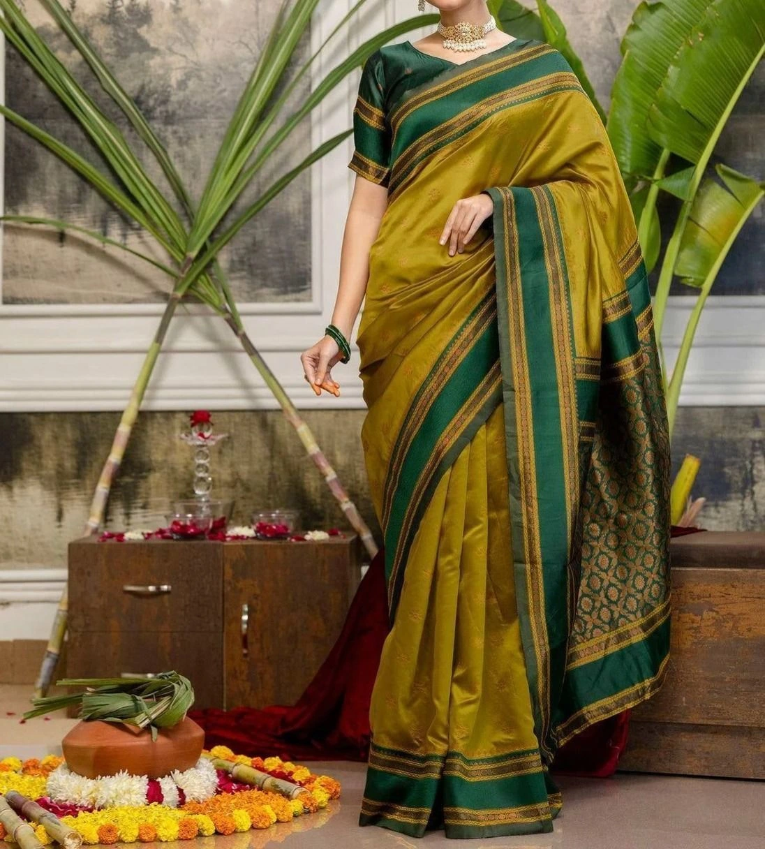 Tryloom Mustard Yellow Silk Woven Kanjivaram Saree 1