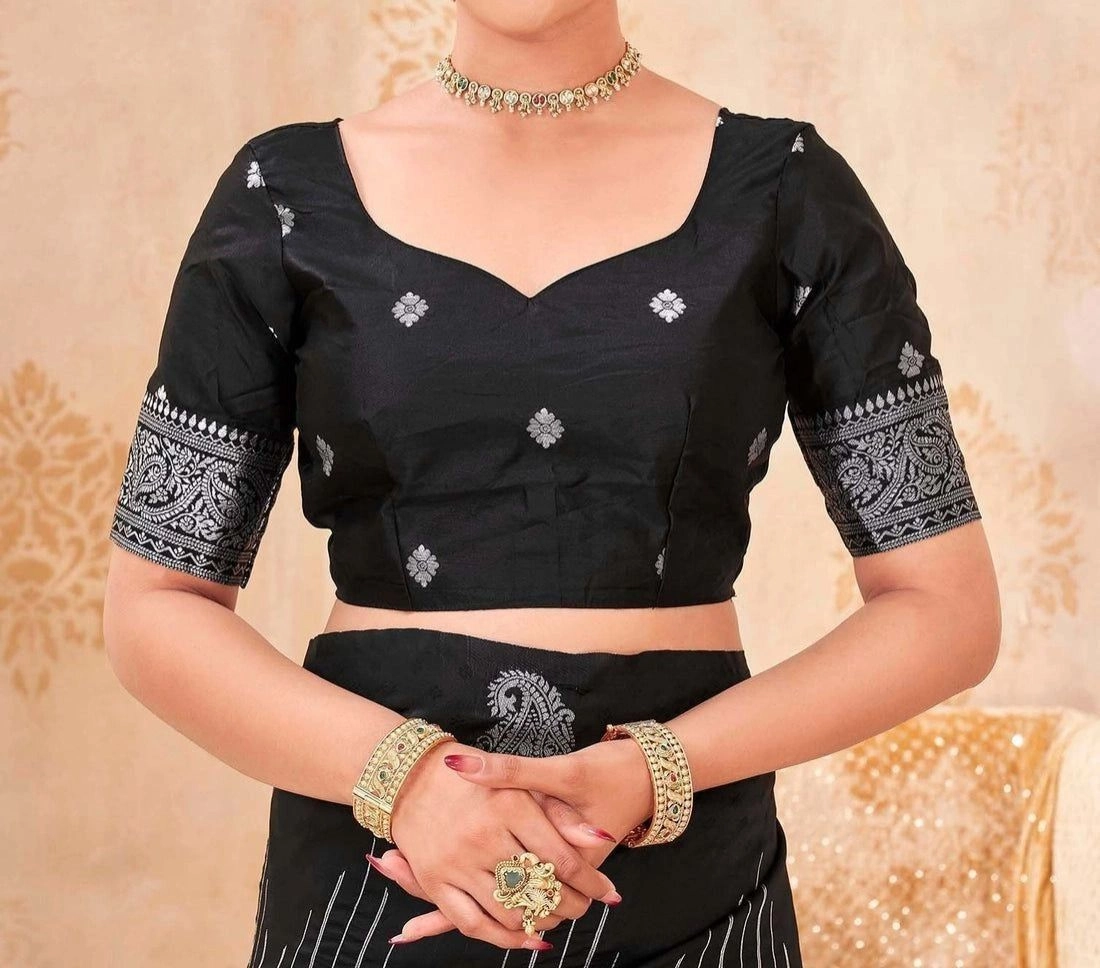 Tryloom Black Silk Woven Banarasi Saree 6